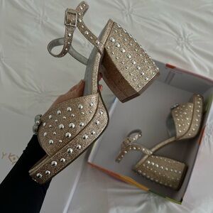 NEW Katy Perry Champagne heels